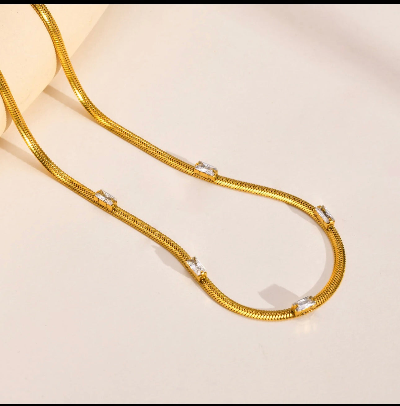 Estella necklace